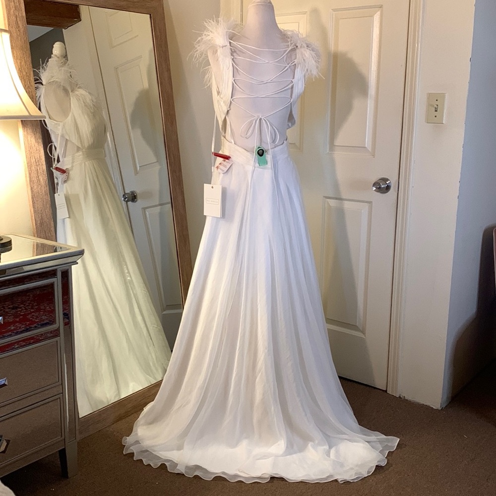 MAC DUGGAL
Plunge Ostrich Feather A Line Gown - Picture 12 of 16